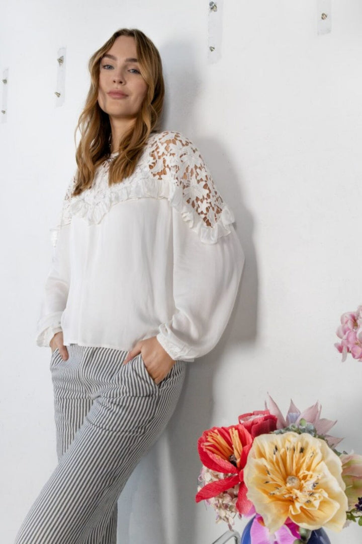 Black Colour - Bcjolanda Lace Blouse - White