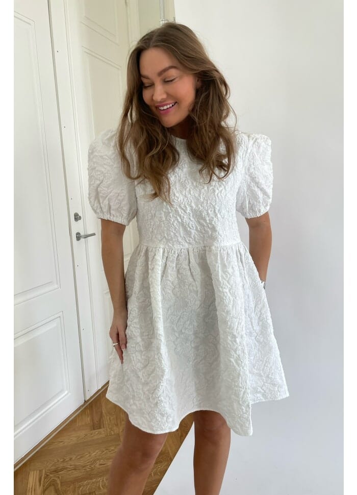 BYIC - Edithic Dress - wdream White Dream