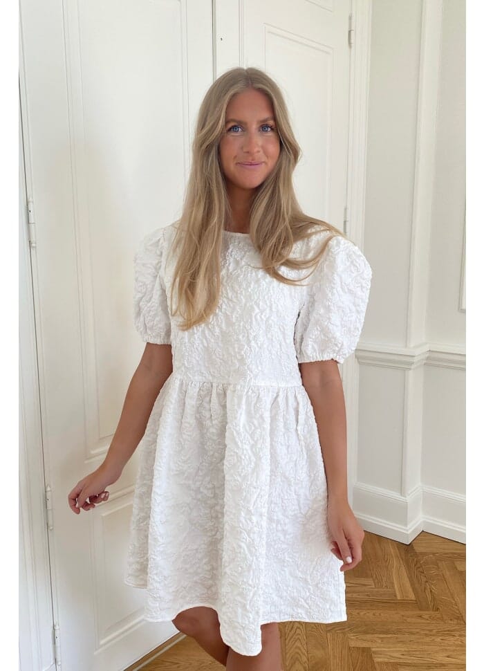 BYIC - Edithic Dress - wdream White Dream