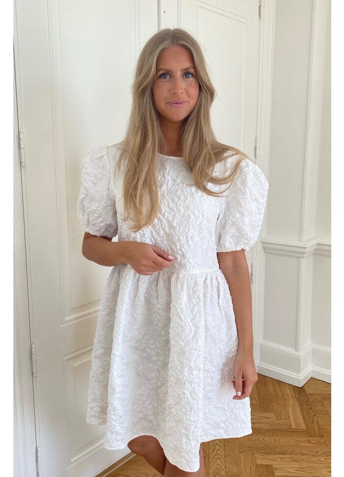 BYIC - Edithic Dress - wdream White Dream Kjoler