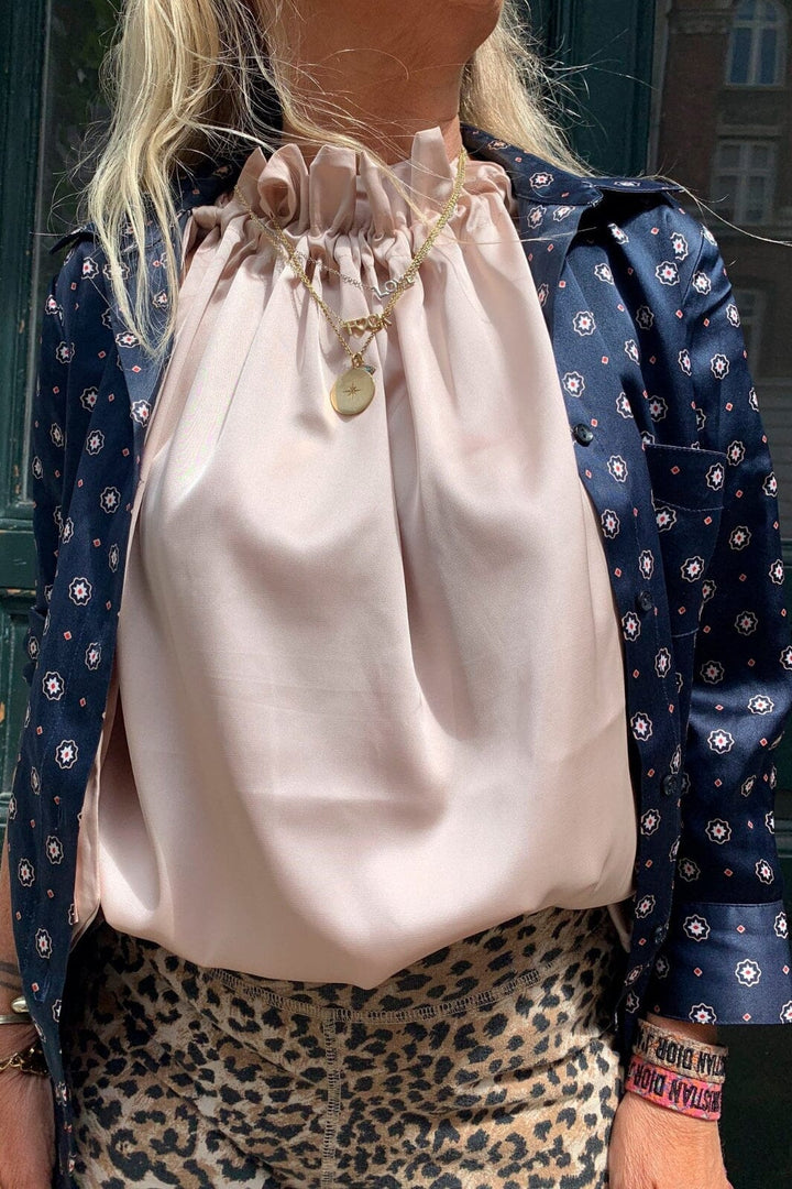 EMM Copenhagen - Elisabeth Top - Blush Satin Toppe