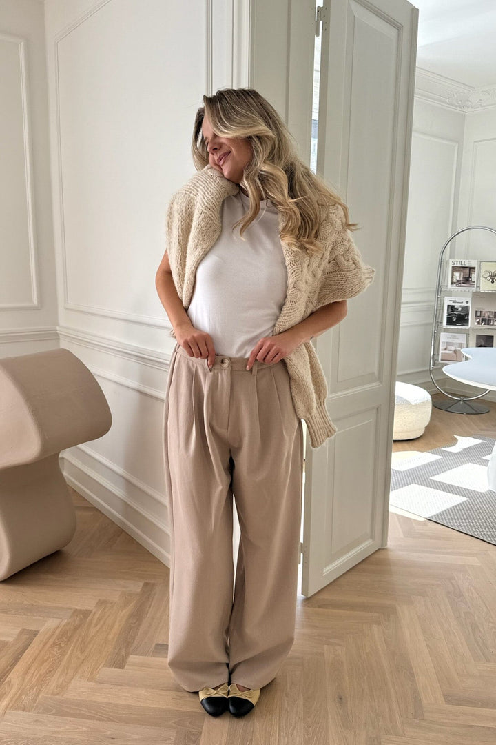 Forudbestilling - BYIC - Noraic Sweater - owhite Off White Sweatshirts