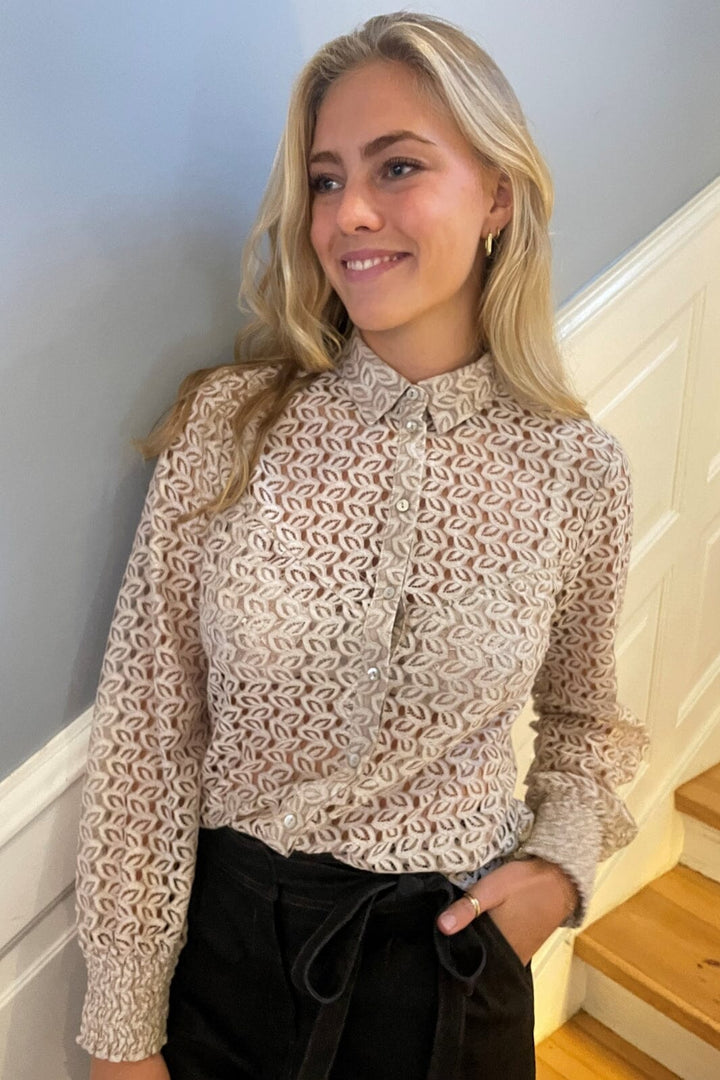 Continue - Jeannie Shirt Lace - Nougat