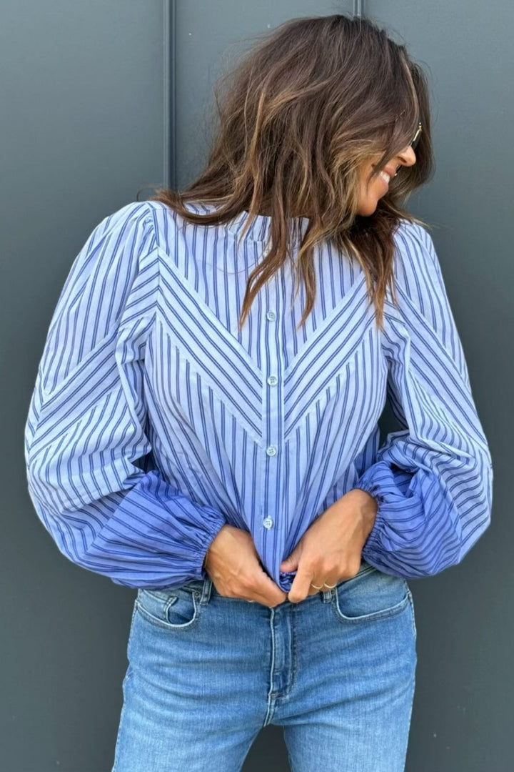 Gossia - Kanyago Shirt - Blue Stribe Ombre