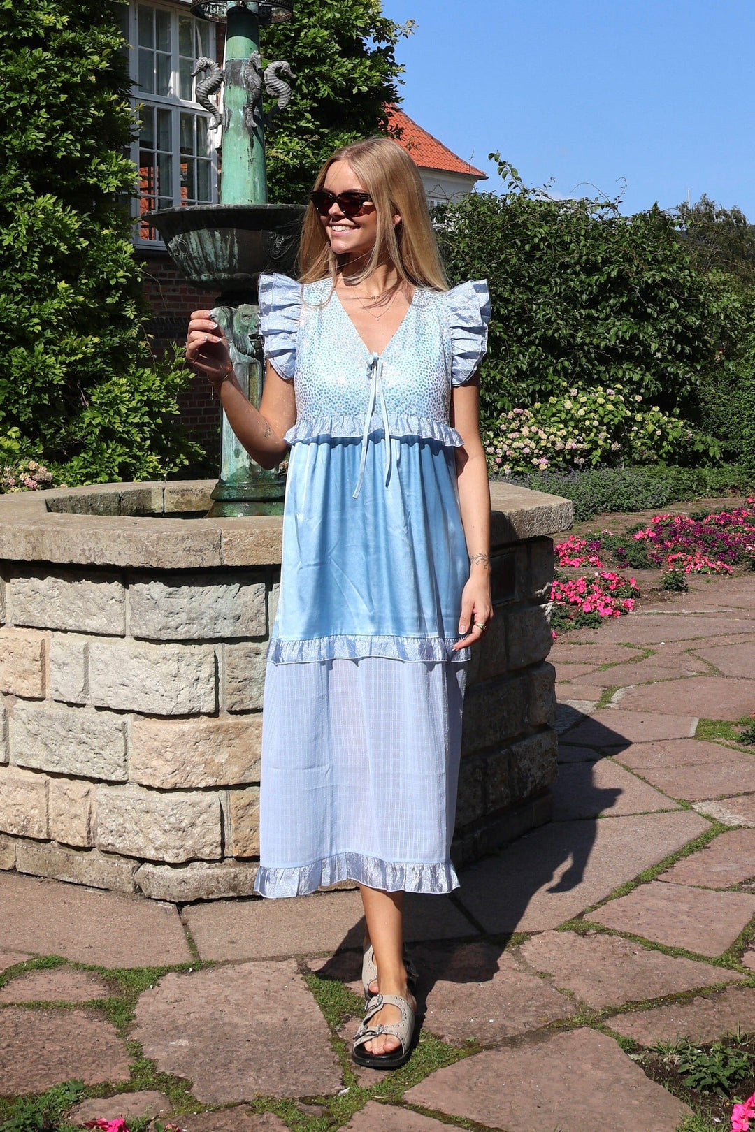 Forudbestilling - Liberte x Molly&My - Nor-Frill-Dress 22236 - Dream Blue Kjoler