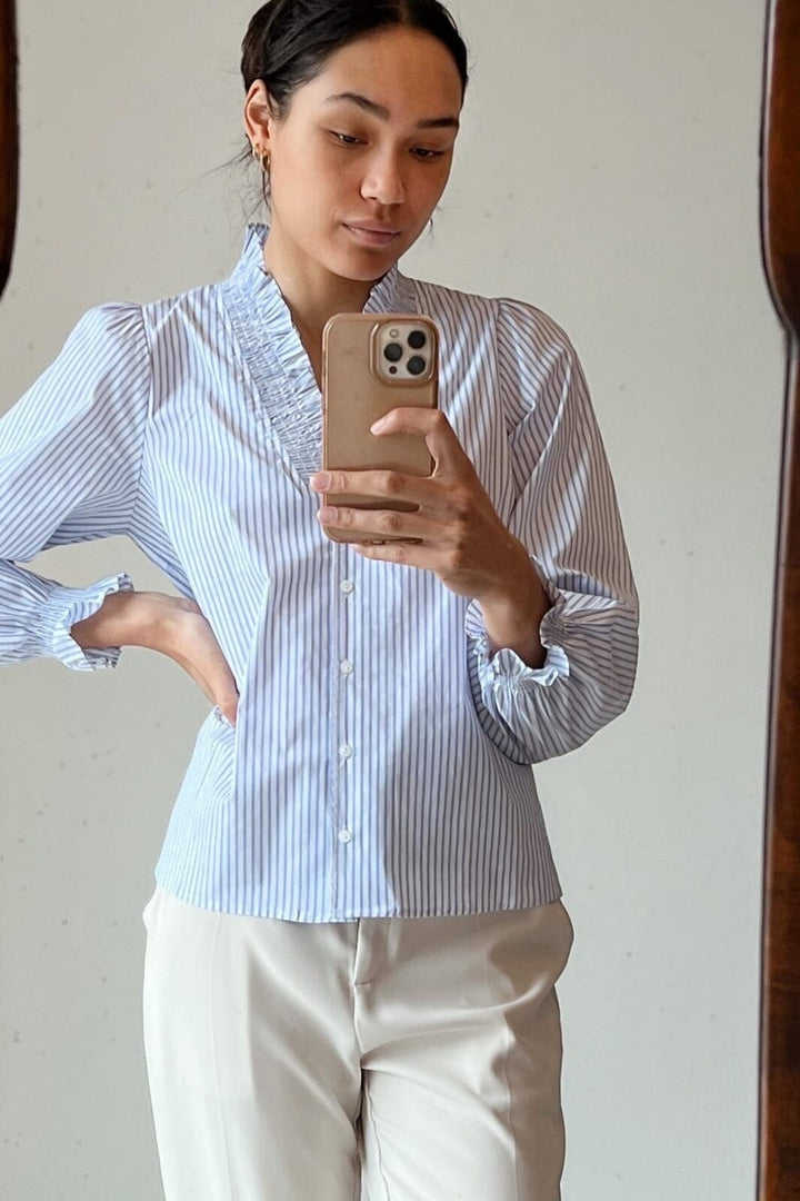 Forudbestilling - Neo Noir - Brielle Stripe Shirt - White/Light Blue - (Marts/April) Skjorter