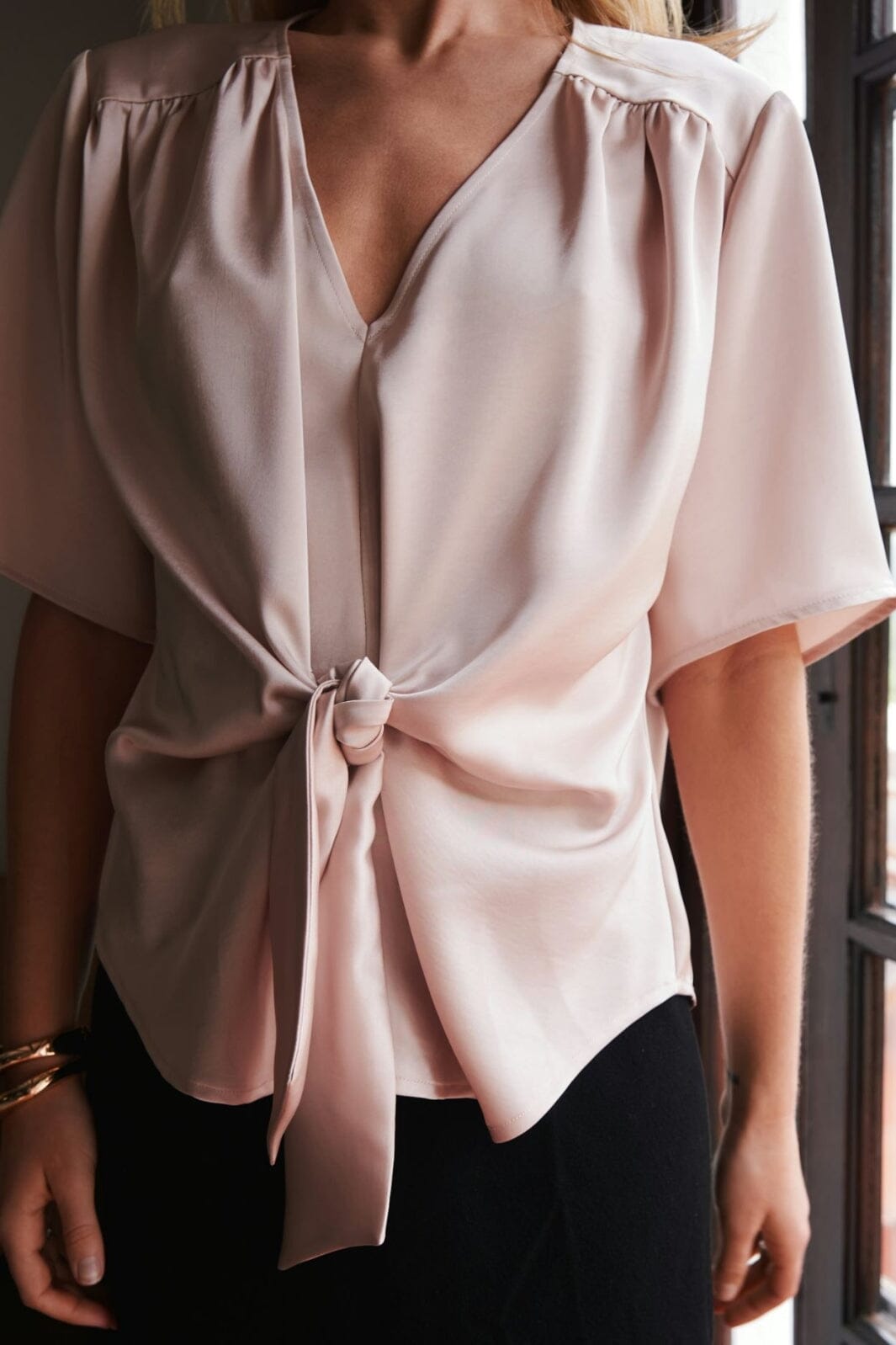 Forudbestilling - Neo Noir - Casadia Heavy Sateen Blouse 165695 - 720 - Champagne Bluser