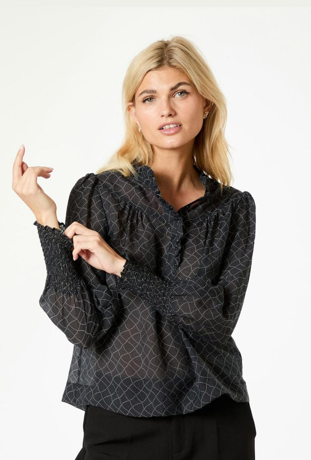 Forudbestilling - Neo Noir - Karia Illusion Blouse - Black Bluser