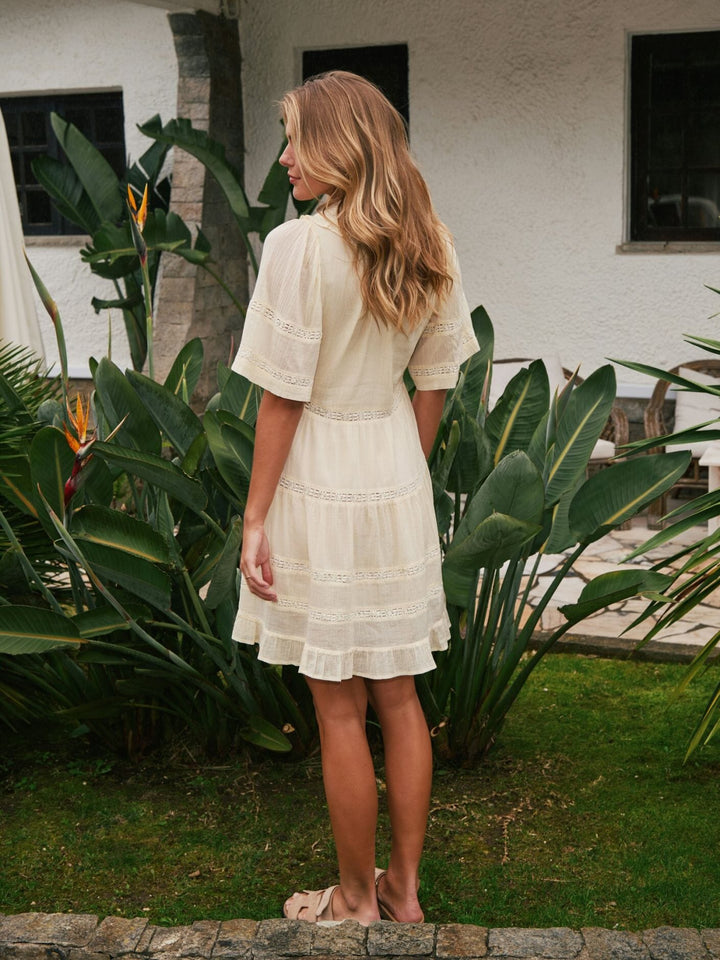 Forudbestilling - Neo Noir - Milene S Voile Dress 165528 - 191 - Light Yellow Kjoler