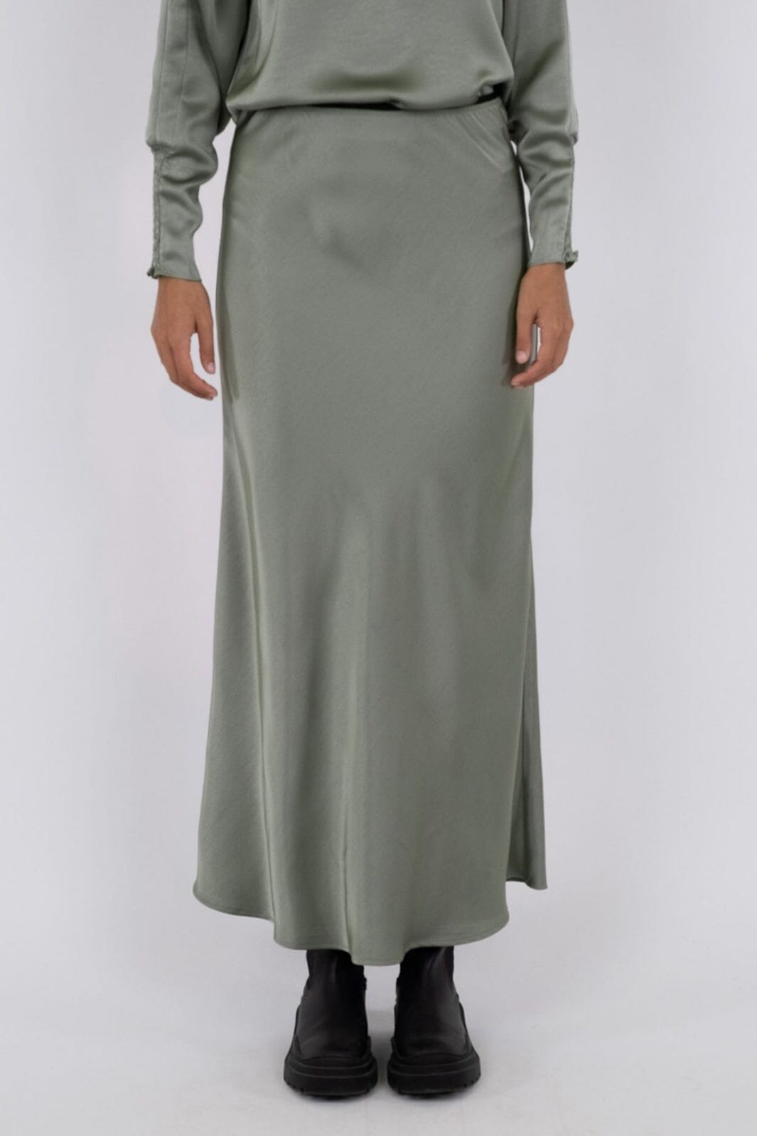Forudbestilling - Neo Noir - Vicky Heavy Sateen Skirt - Smoke Green - (Februar) Nederdele