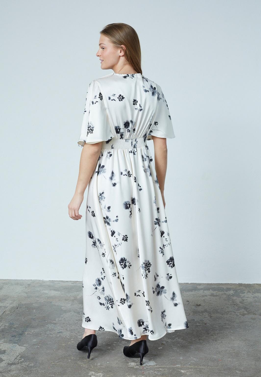 Forudbestilling - Sisters Point - Gisela-Dr11 18822 - 813 - Cream/Flower Kjoler