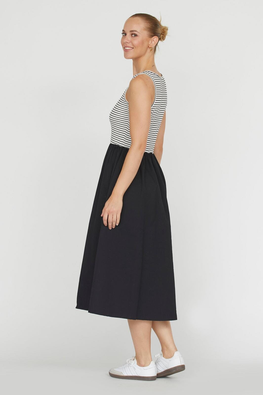 Sisters Point - Grace-Dr1 - 003 Black/Stripe