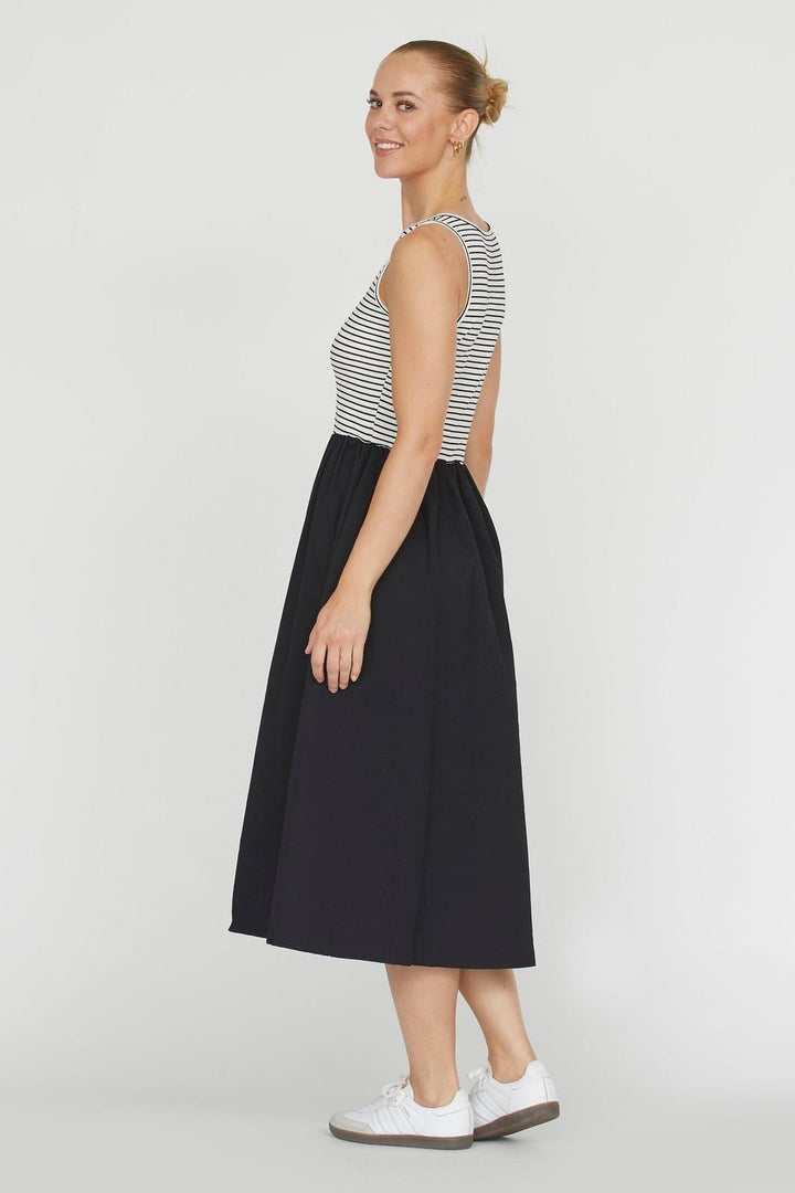 Sisters Point - Grace-Dr1 - 003 Black/Stripe