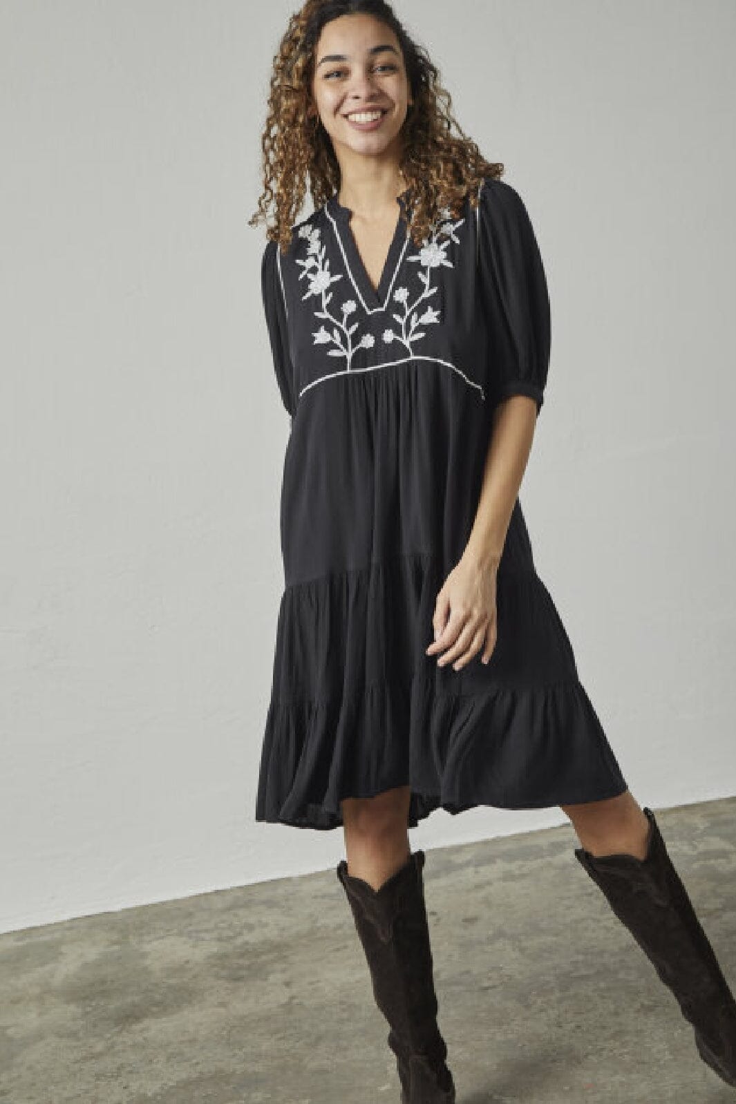 Sisters Point - Imsa-Dr 18505 - 804 - Black/Cream