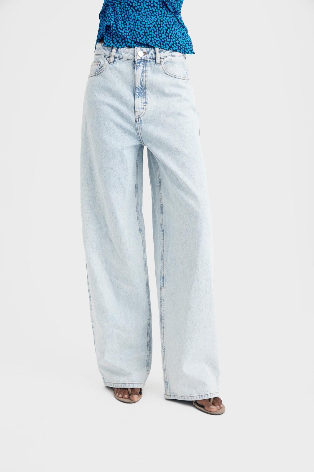 Forudbestilling - Gestuz - KailyGZ HW wide jeans - Light blue washed Jeans