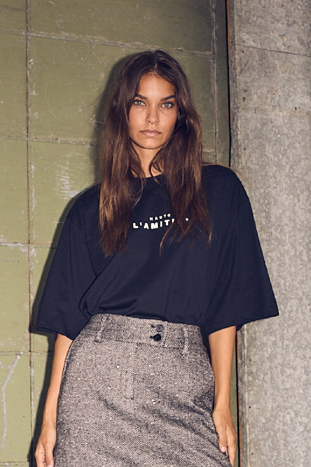 Haute L'Amitié - Crew Rub Print Tee HL10385 - Black T-shirts