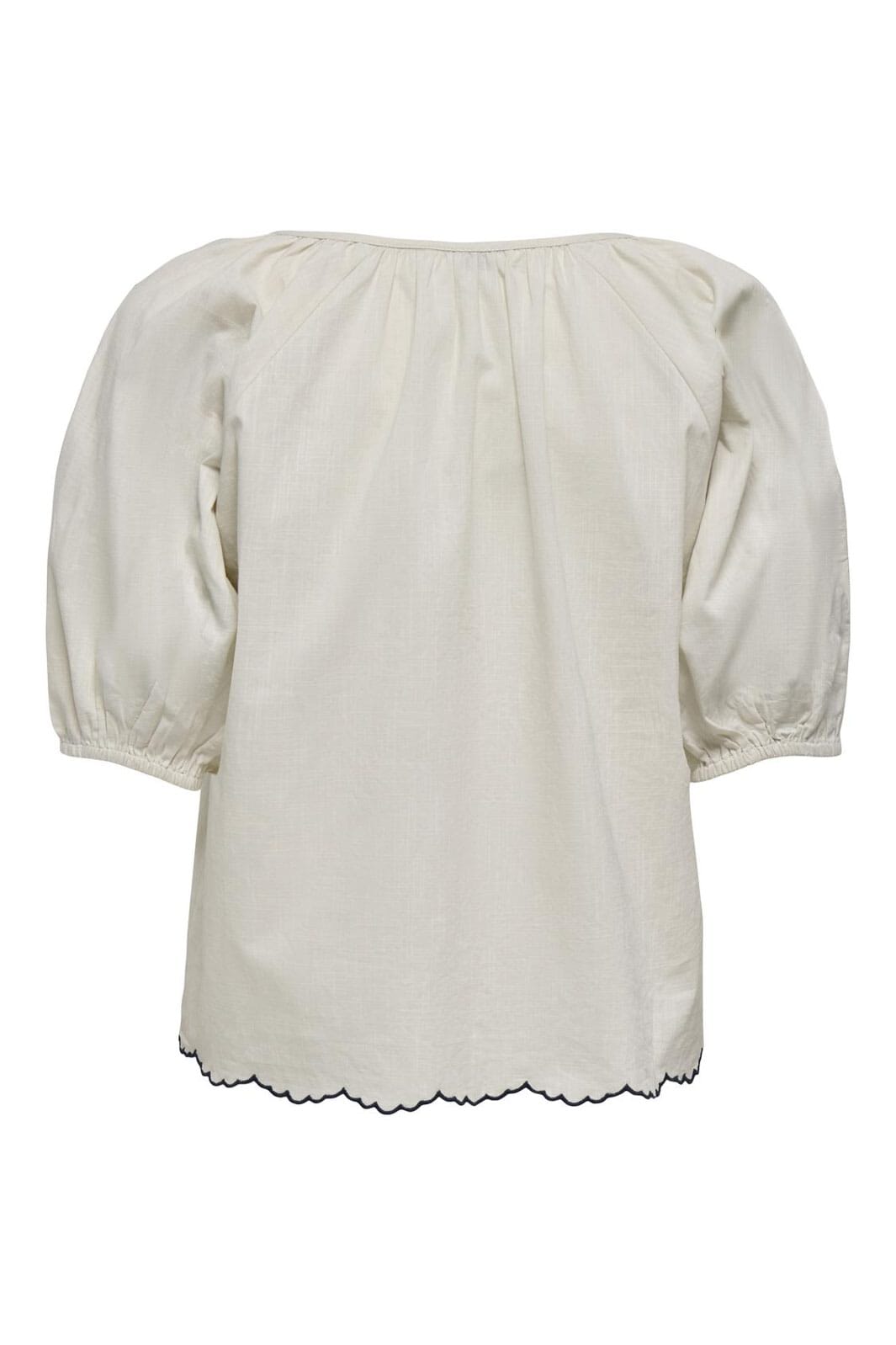 JDY - Jdyfiluca 2/4 Embroidery Tie Top - 4962066 Birch With Sky Captain Embroidery