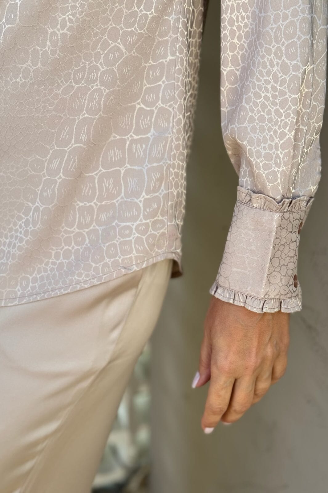 Karmamia - Trinity Shirt - Snake Jacquard