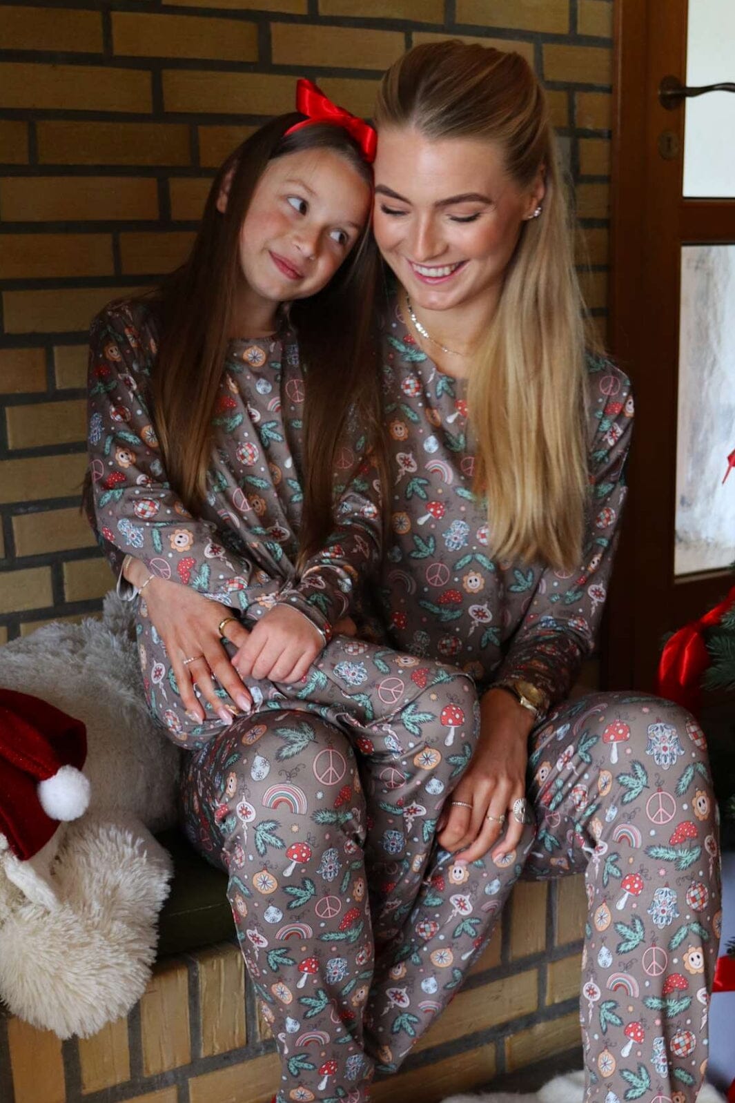 Liberte Ami - Alma-Pants (Kids) 9600 - Smiley Peace Brown