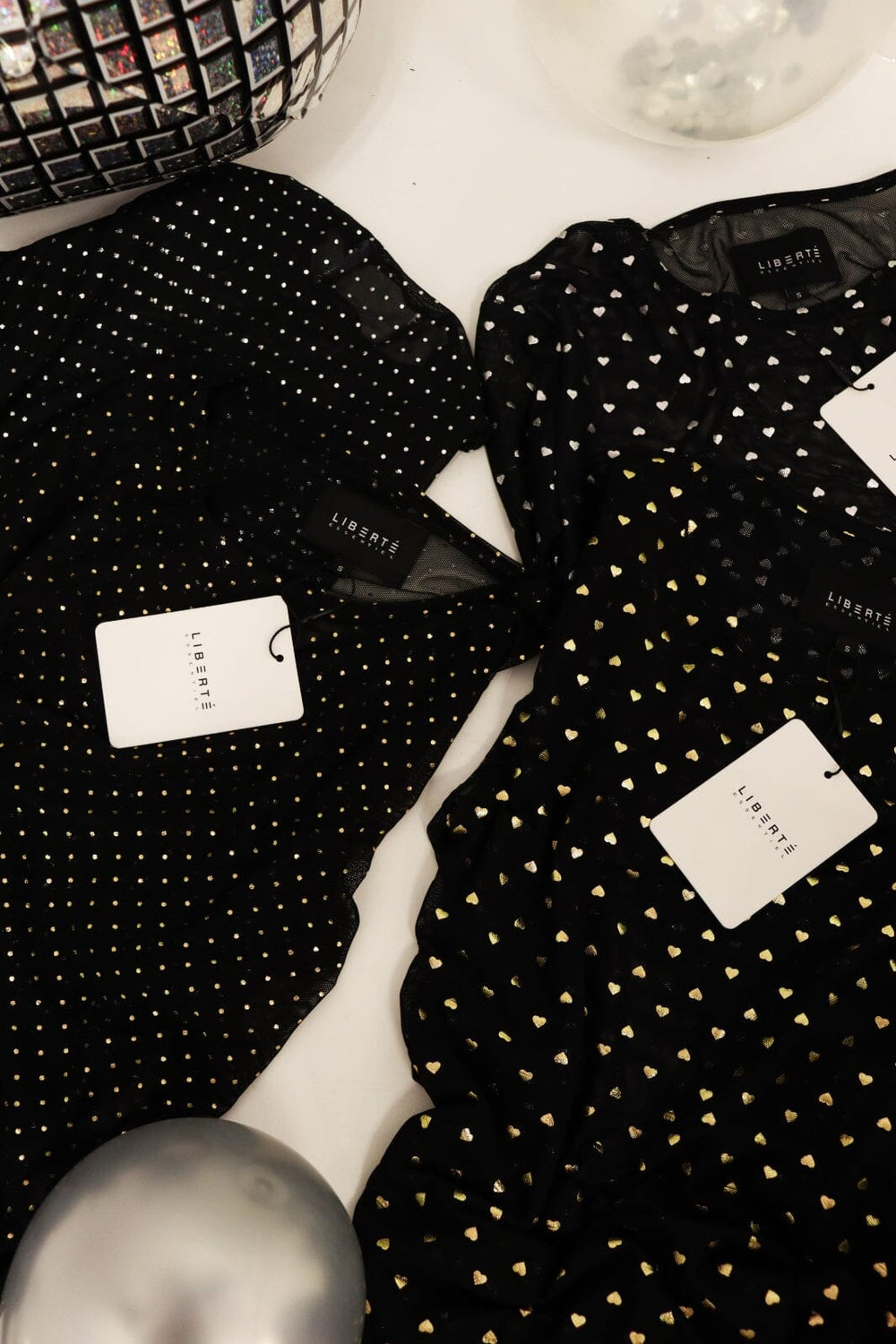 Liberte - Mesh-Ls-Sparkle-Tshirt 22134 - Black Silver Dot Bluser