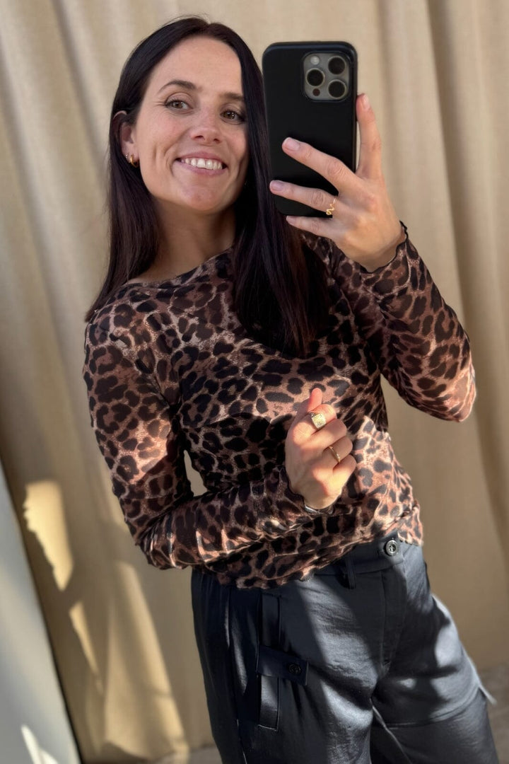 Love & Divine - Love1199-1 18415 - 845 - Leo Toppe