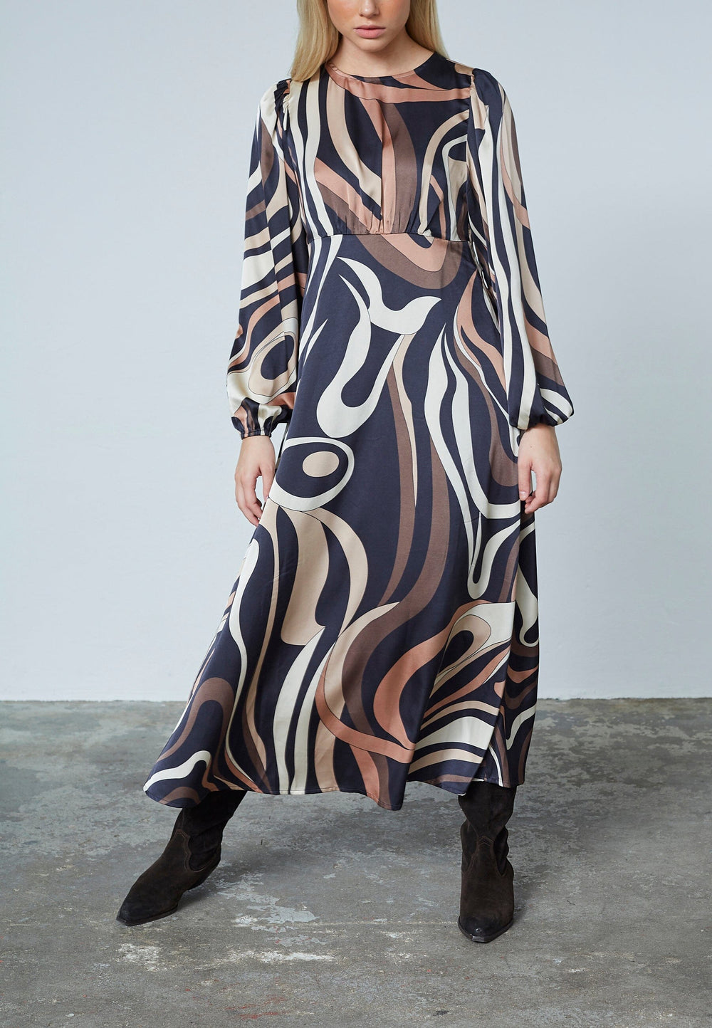 Love & Divine - Love1435 19300 - 804 - Graphic Kjoler