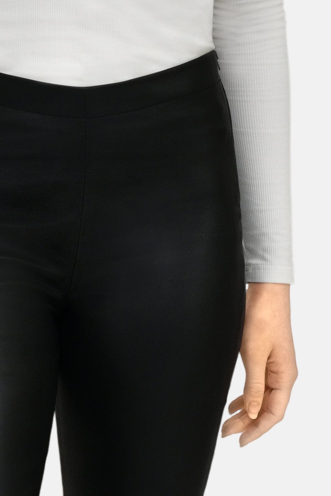 Love & Divine - Love315 - 000 Black Bukser