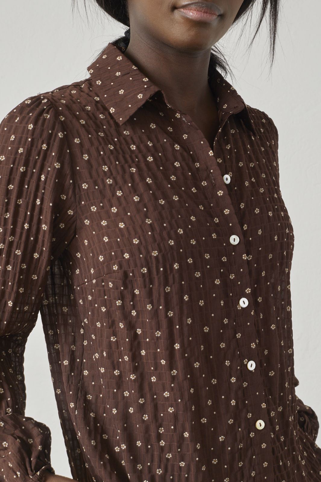 Love & Divine - Love571-8 18468 - 813 - Brown Flower Skjorter