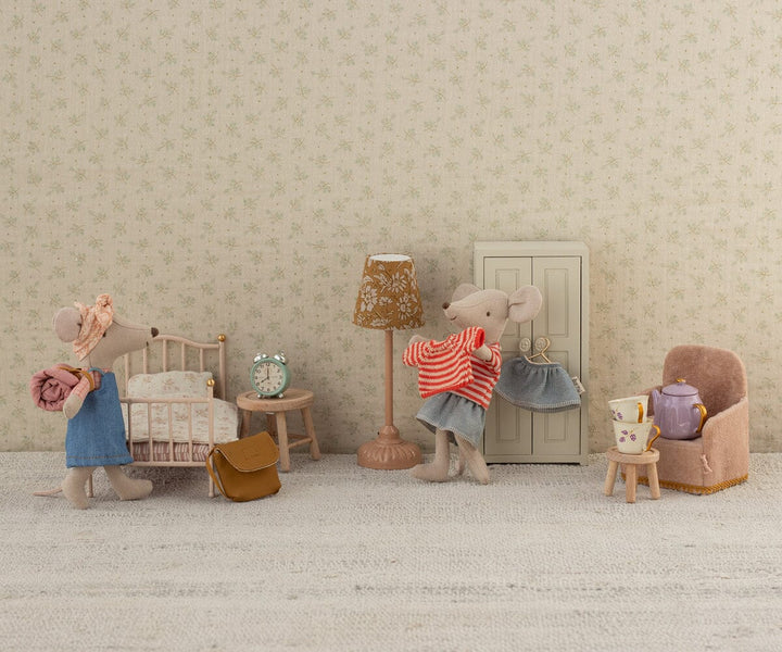 Maileg - Strikket Sweater Og Nederdel, Storesøster Mus - Bigsister/Brother Legetøj