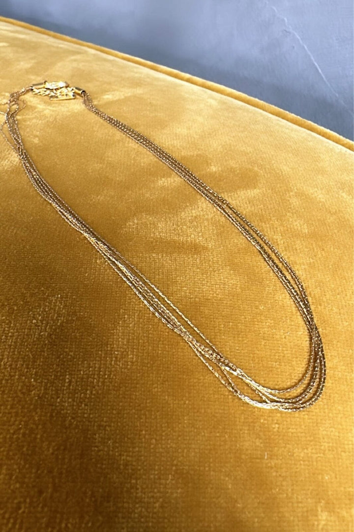 Mellow Moon - Necklace on Necklace - Forgyldt