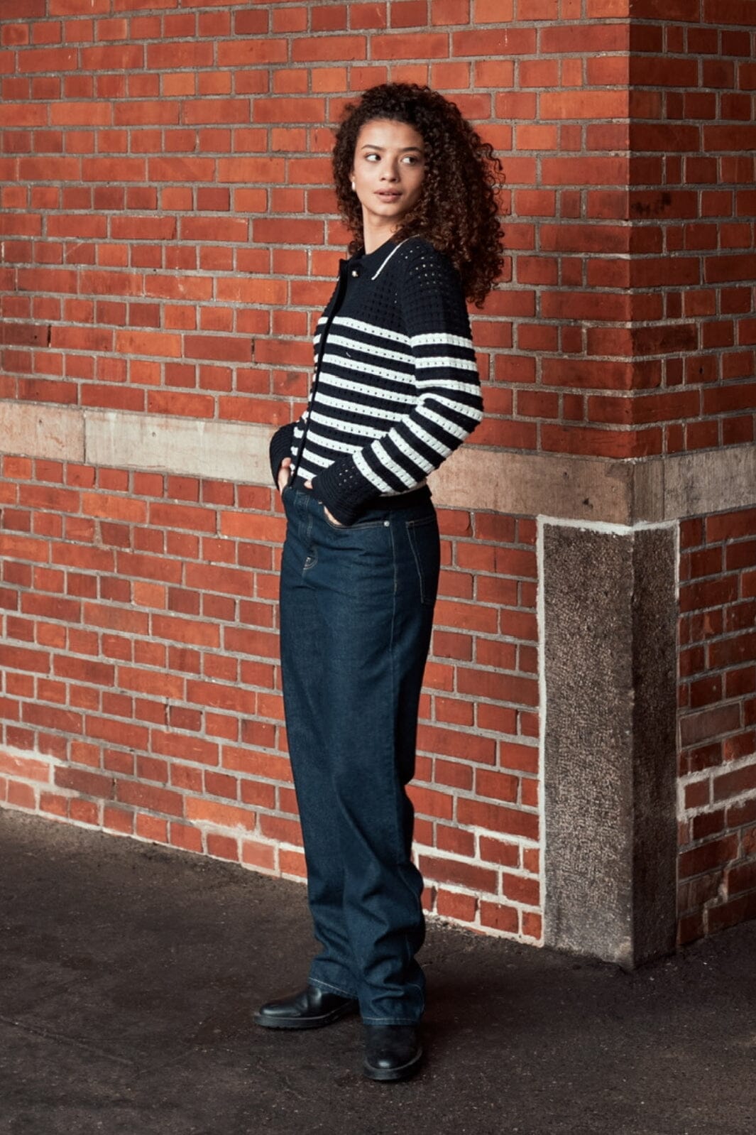 Neo Noir - Effie Knit Cardigan 164571 - 141 - Navy