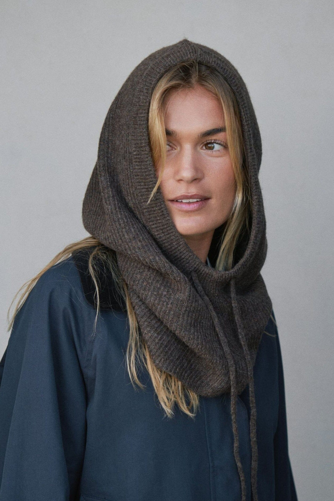 Neo Noir - Nnmadita Knit Balaclava - Brown Melange Strikbluser