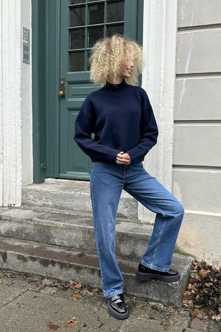 Neo Noir - Paulina Knit Blouse - Navy Strikbluser