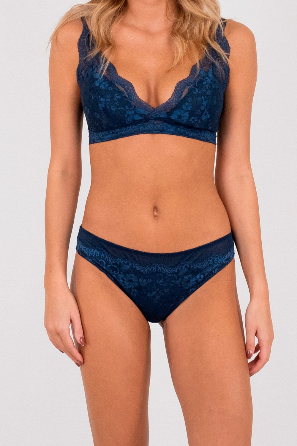 Neo Noir - Skin Papaya Shadow Brief - Navy Trusser