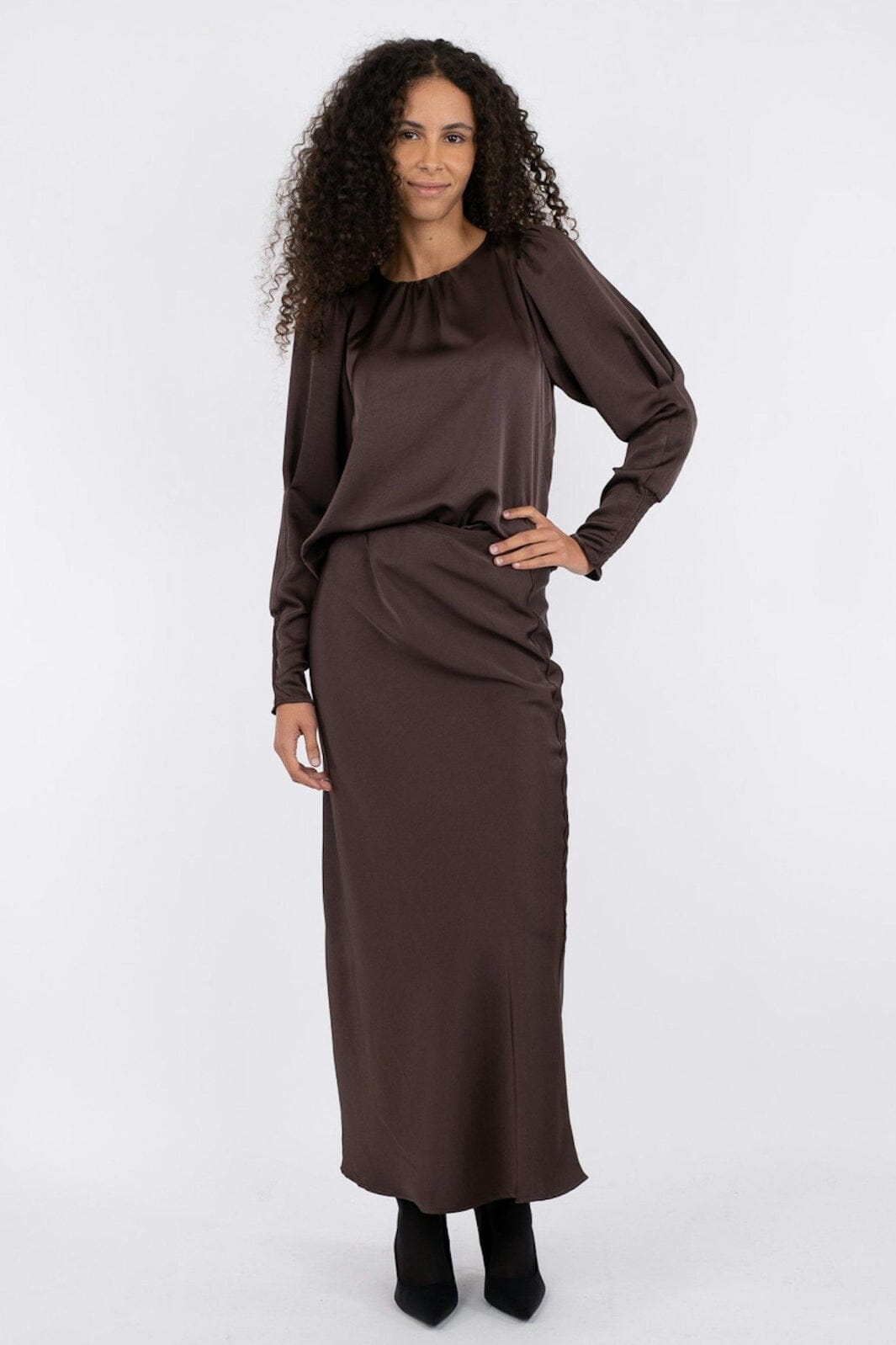 Neo Noir - Vicky Heavy Sateen Skirt 159588 - Dark Brown Nederdele