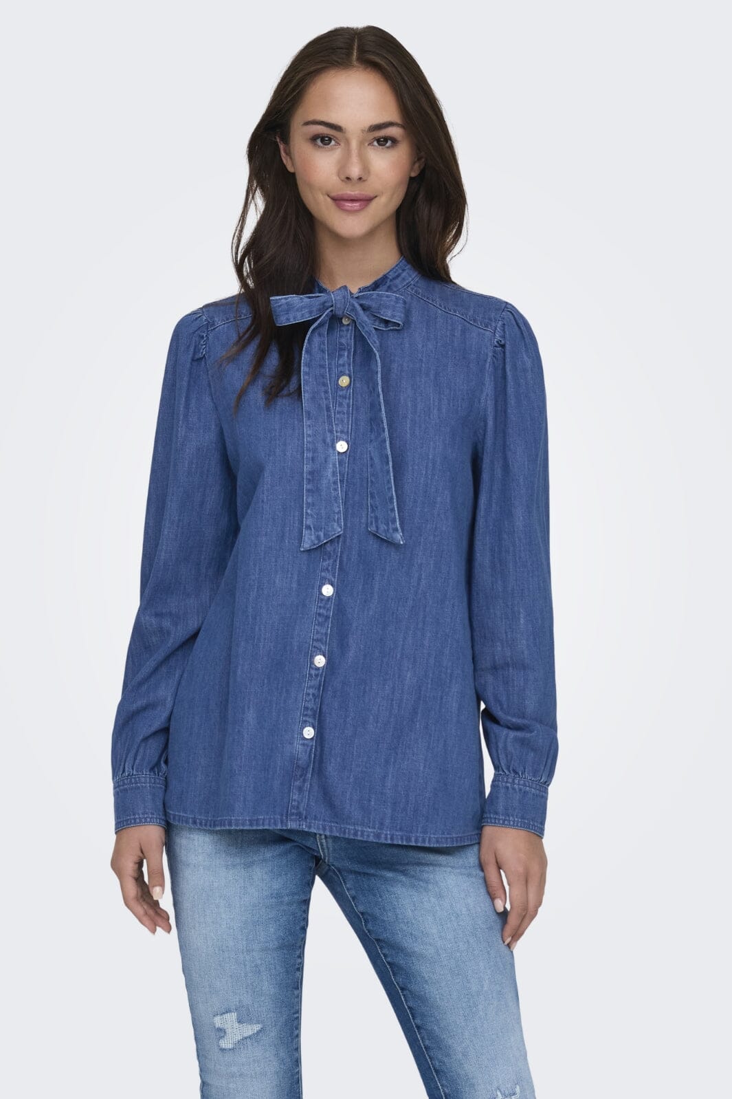 Only - Onlakira Ls Bow Shirt Qyt - 4658421 Medium Blue Denim Skjorter