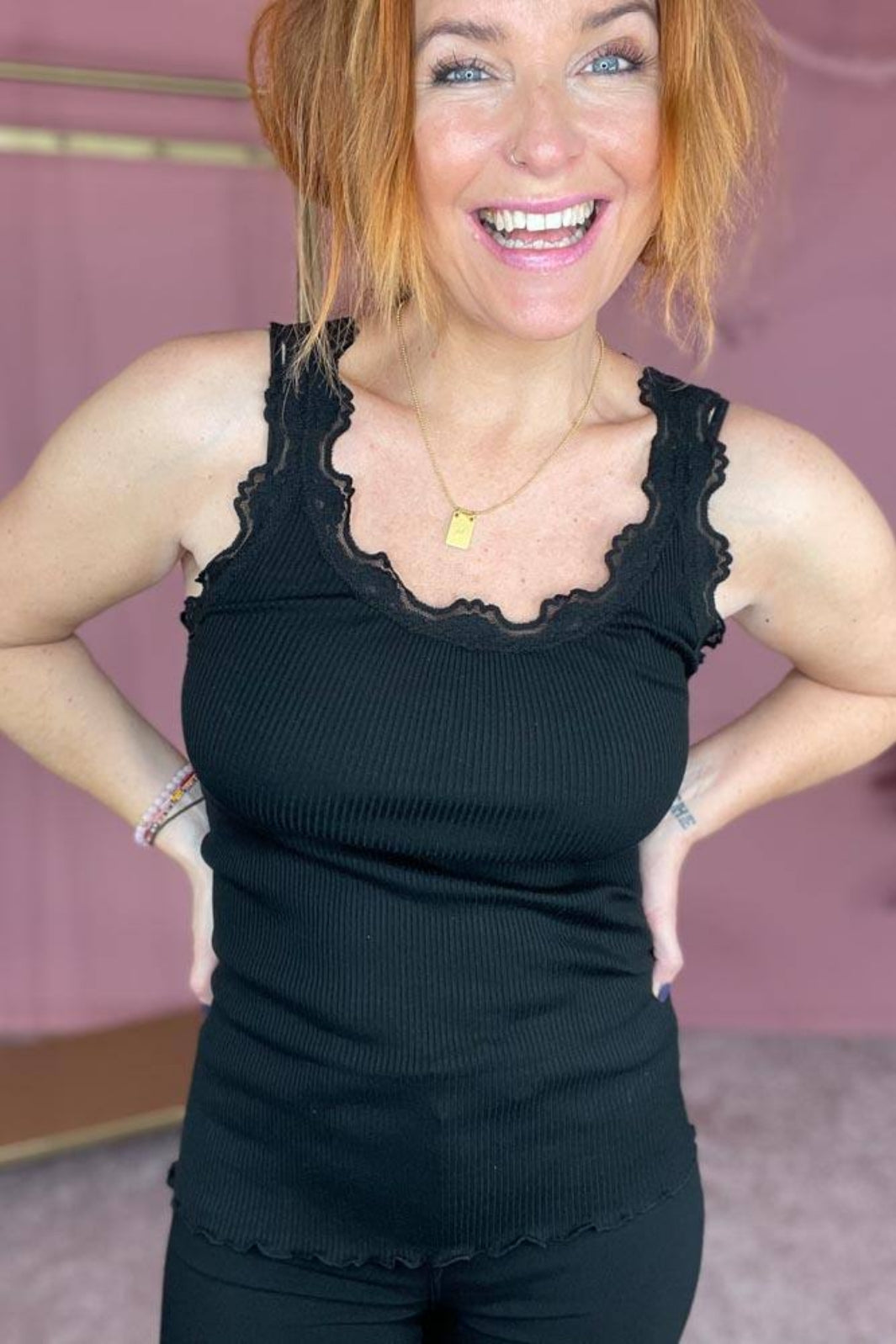 Rosemunde - Silk Top Regular w/ Vintage Lace - Black Toppe