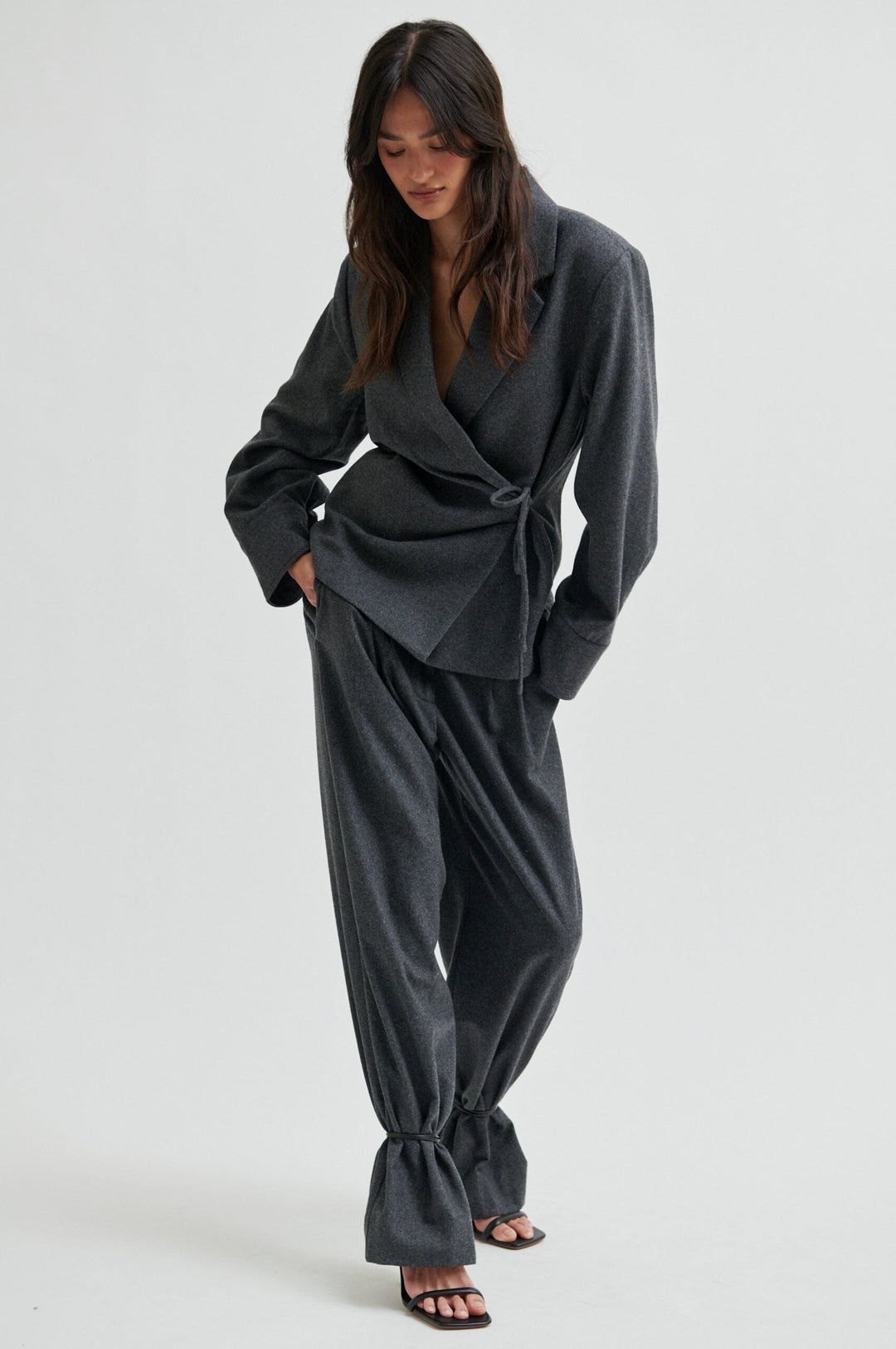 Second Female - Milea Wrap Shirt 60267 - 7003 Dark grey melange Skjorter