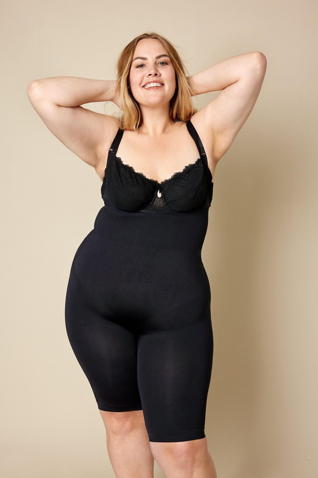 Shabes - Shapewear bodystocking shorts - Black