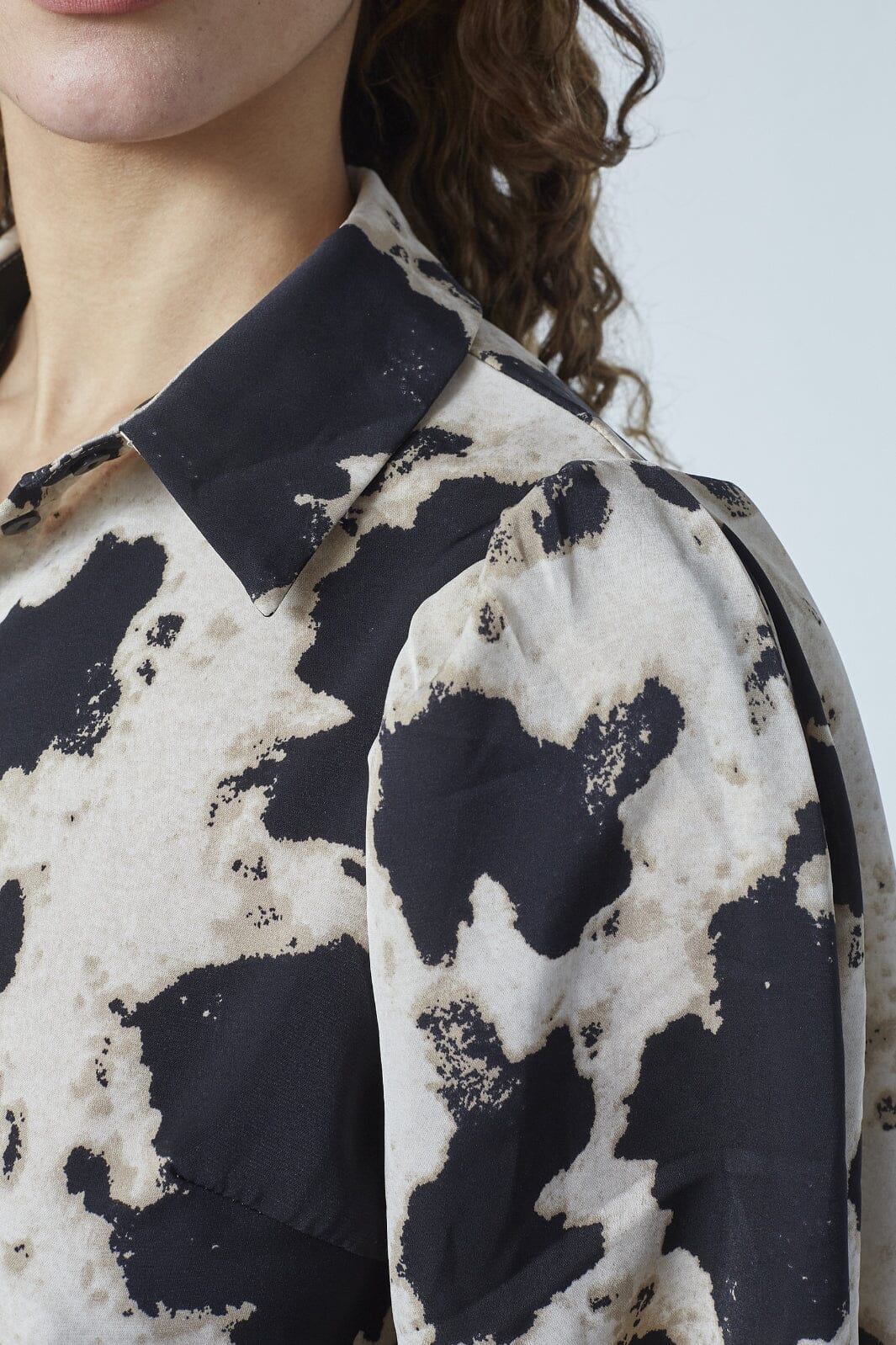 Sisters Point - Ella-Sh68 19052 - 011 - Black/Sand