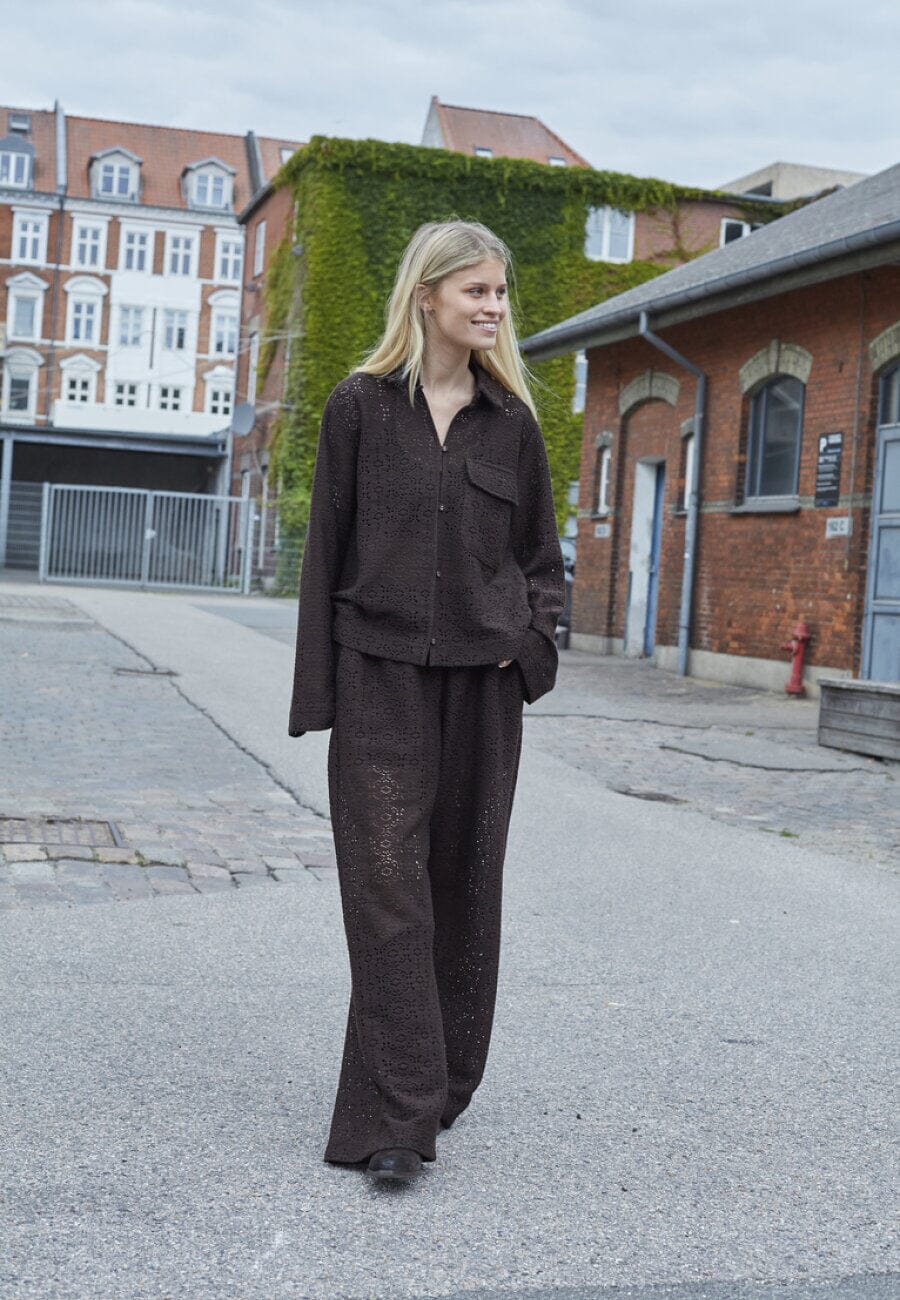 Sisters Point - Elsia-Sh 18588 - 222 - D. Chocolate Skjorter