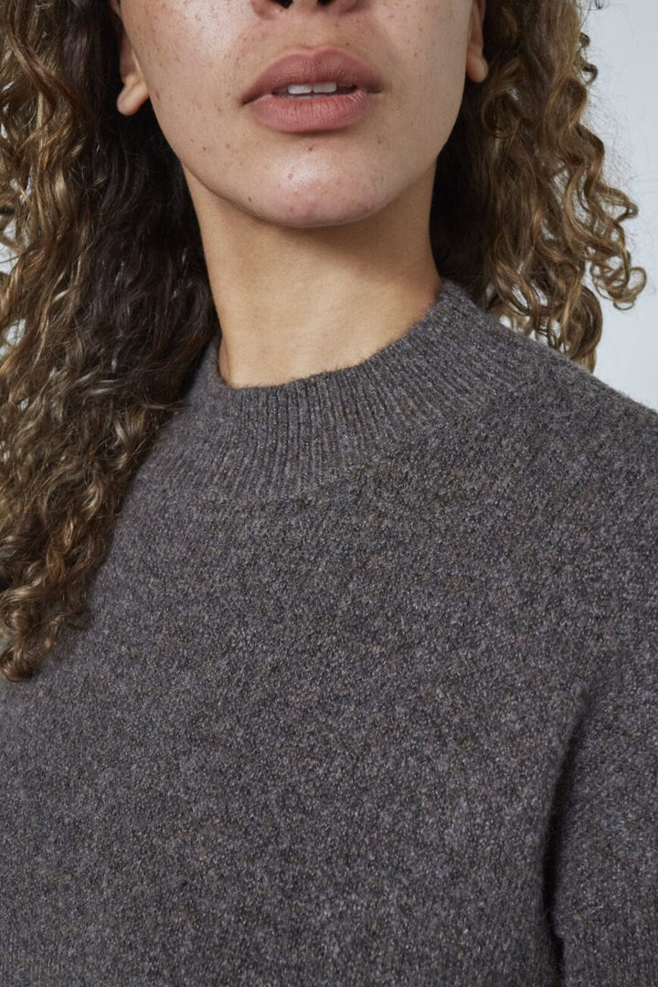 Sisters Point - Luca-Dr 19079 - 201 - Brown Mel.