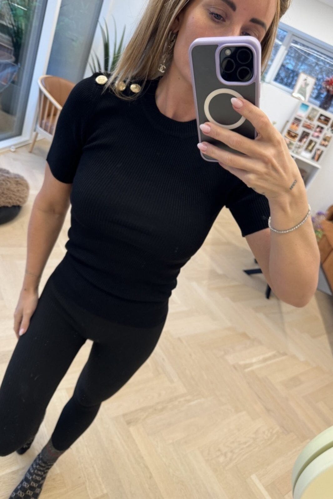 Valentin Studio - Gold Button Knit T-shirt - Black T-shirts