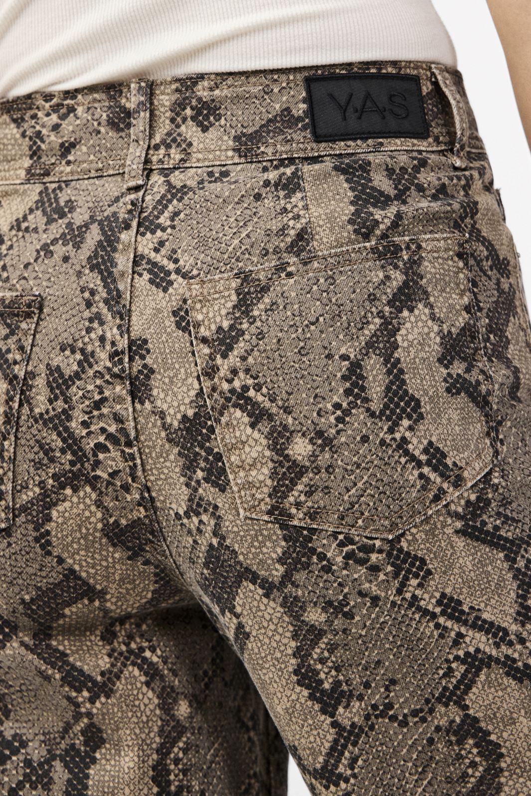 Y.A.S - Yasleonora Denim Jeans - 4611693 Black Snake Print Jeans