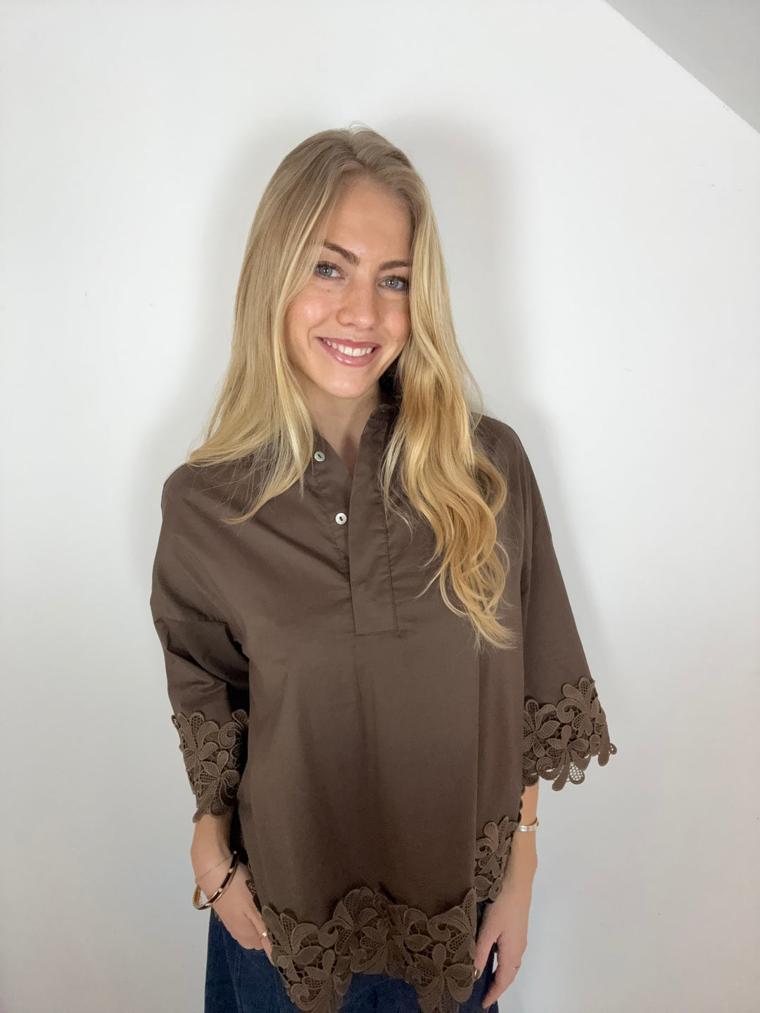 Continue - Klara Embroidery 15118 - Brown