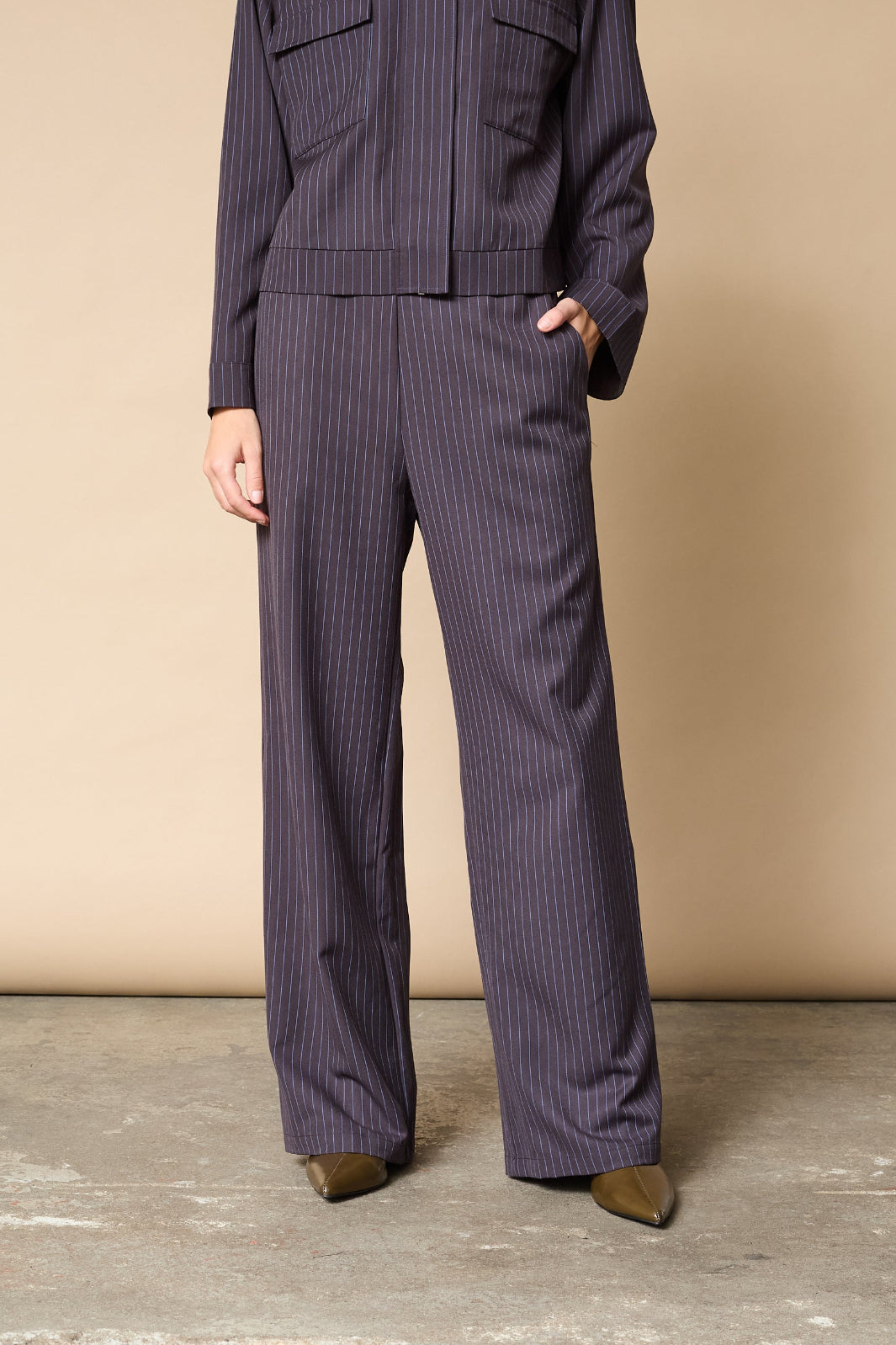 Love & Divine - Love1024-57 19483 - 402 - Blue Pinstripe