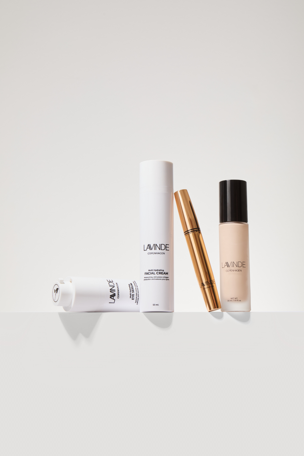 Lavinde Copenhagen - Natural Glow Liquid Foundation Beige 207 - 130501 - 30 ml