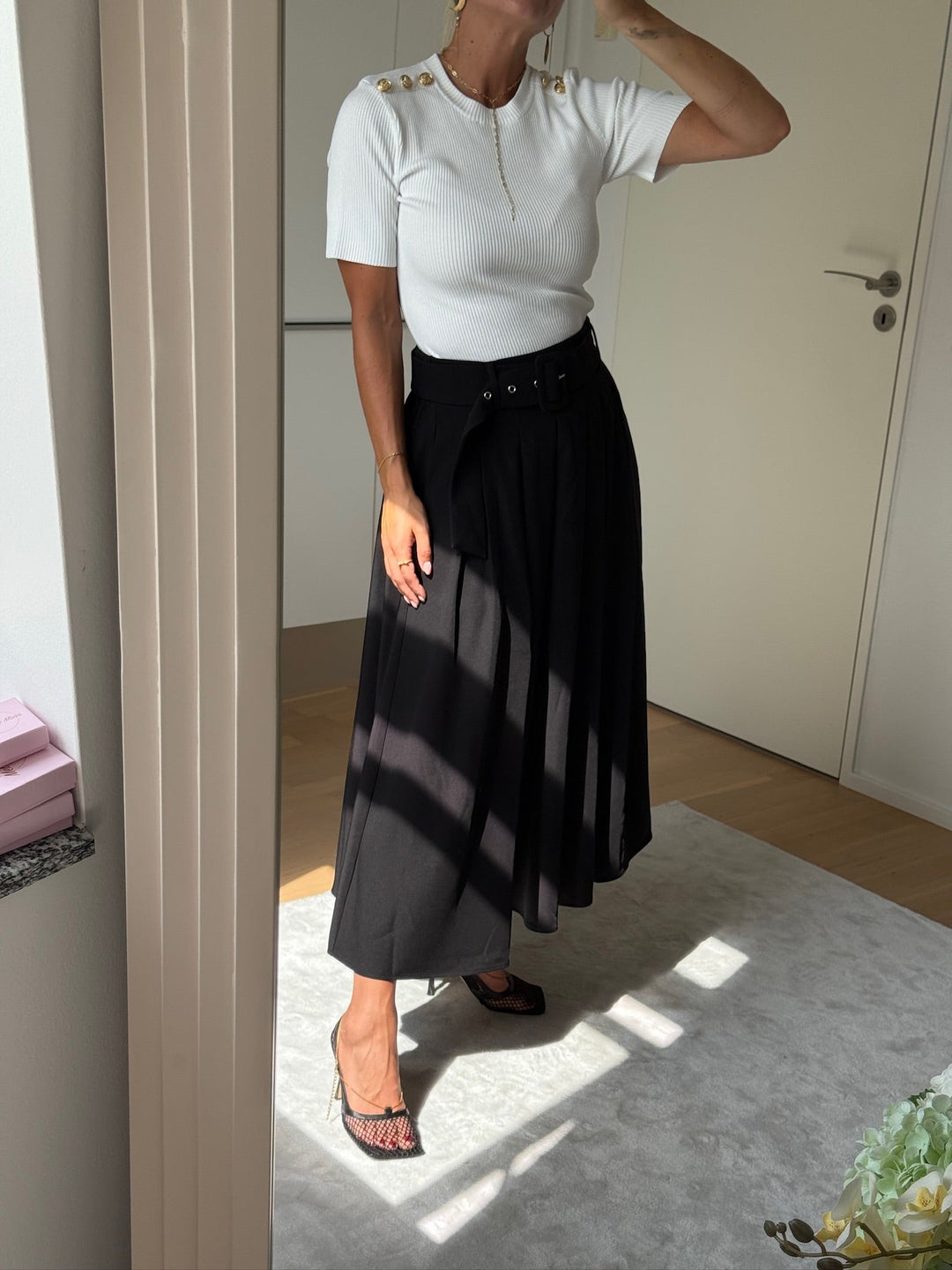 Valentin Studio - Pleated Skirt - Black