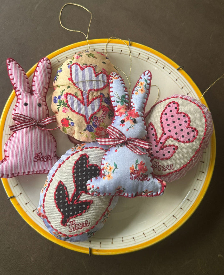 Sissel Edelbo - Vera Easter Egg Ornament SE 2081 - Dot Pink