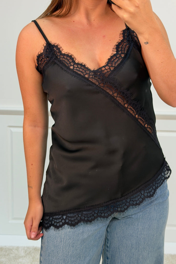 A-bee - Ivanka Top - Black Toppe 